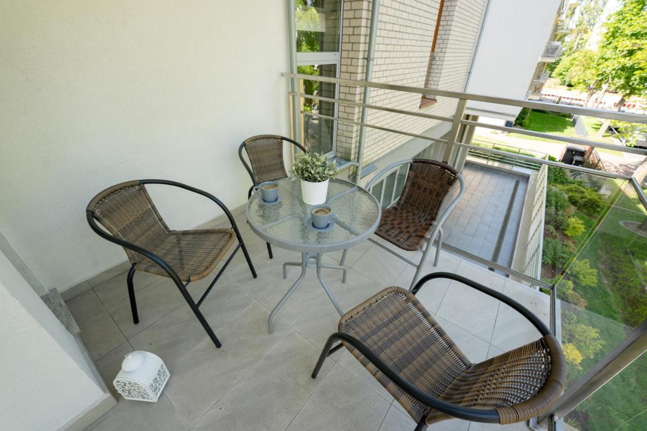 Apartament Feniks 12 - 63 M2 Swinoujscie Exterior foto
